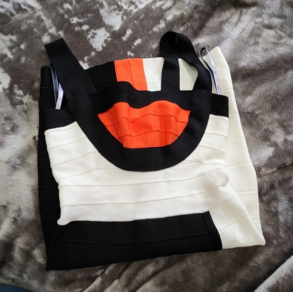 Herve Leger - Picture 4 of 8